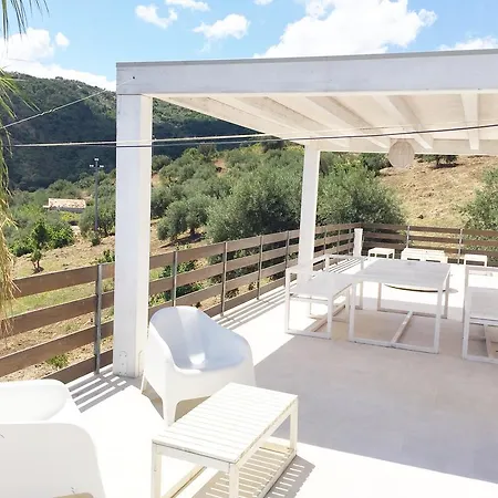 Di Pollina Villa Finale