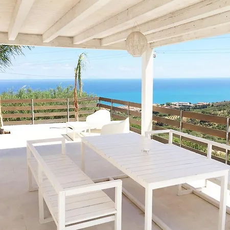 Di Pollina Villa *